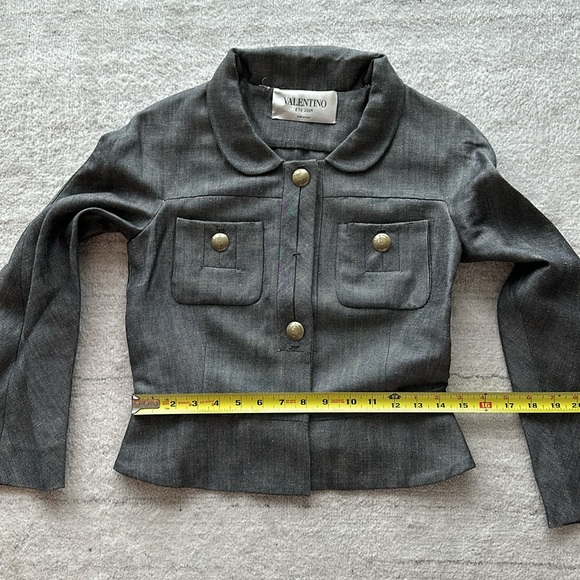 Valentino short jacket - extremely stylish size small - Picture 10 of 11